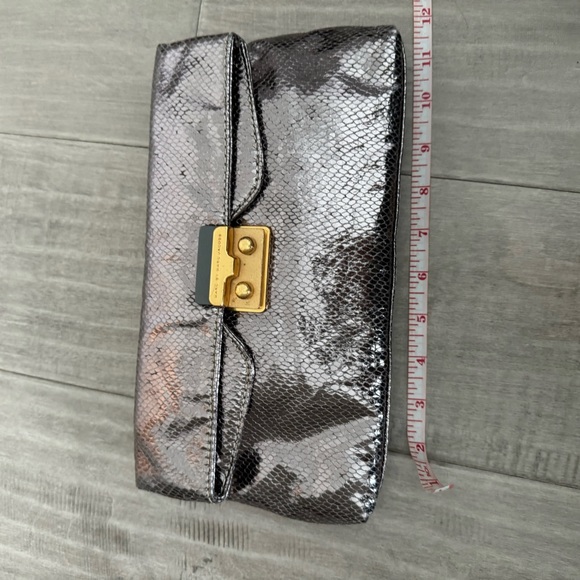 Marc Jacob silver clutch - Picture 7 of 13